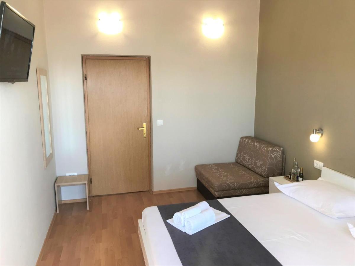 Berulia Accommodation Brela Kültér fotó